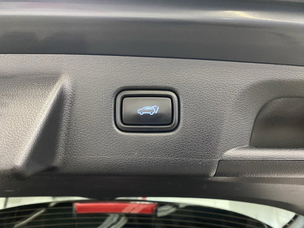 Used 2022 Hyundai Palisade SEL w/ 8P Bench Seat Package image 13