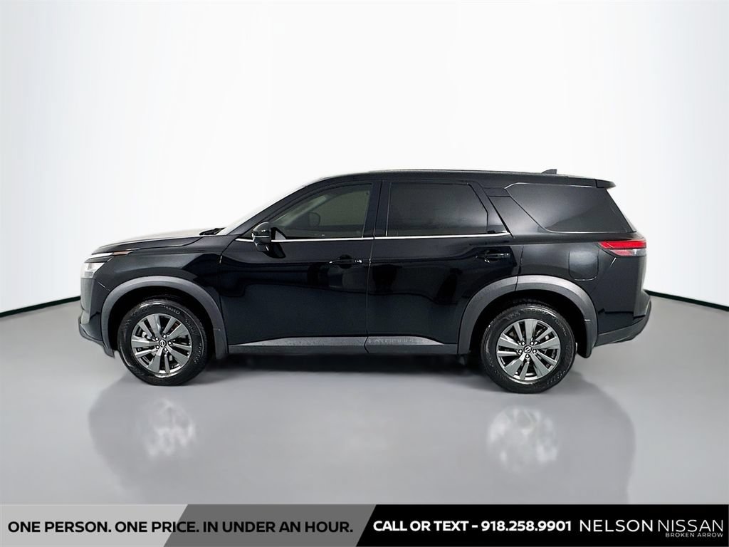 Certified 2022 Nissan Pathfinder S FWD image 8