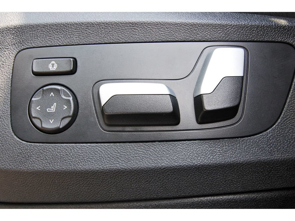 Used 2025 BMW X5 sDrive40i w/ Parking Assistance Package RWD image 36