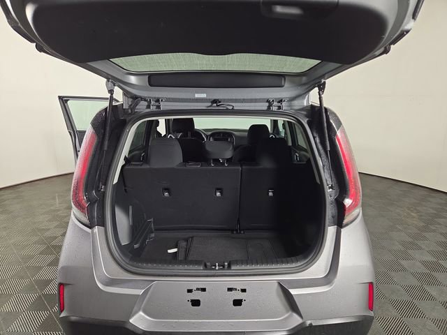 Certified 2025 Kia Soul LX image 32