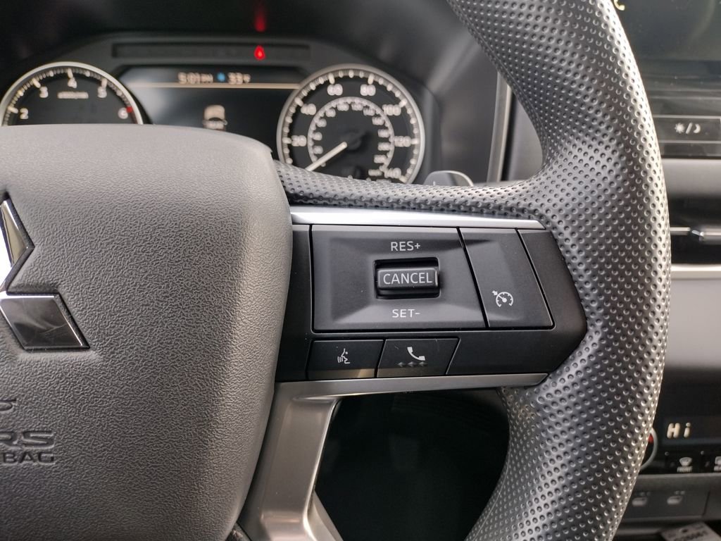 New 2026 Mitsubishi Outlander ES image 26