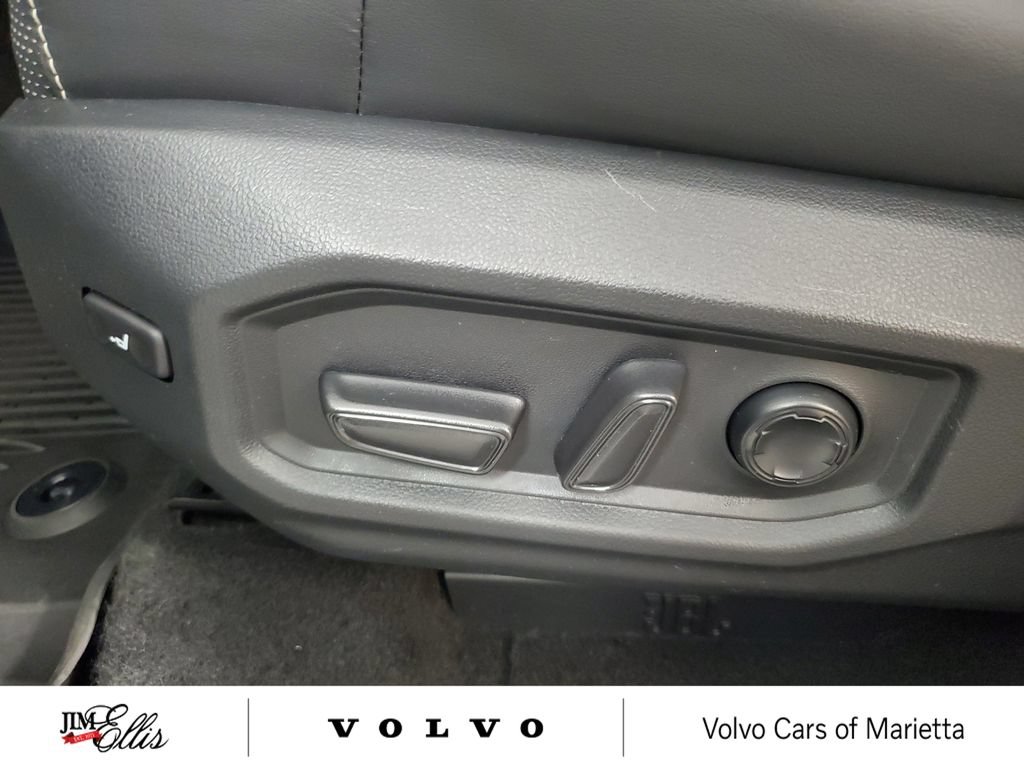 Used 2023 Toyota Sequoia Capstone AWD/4WD image 22