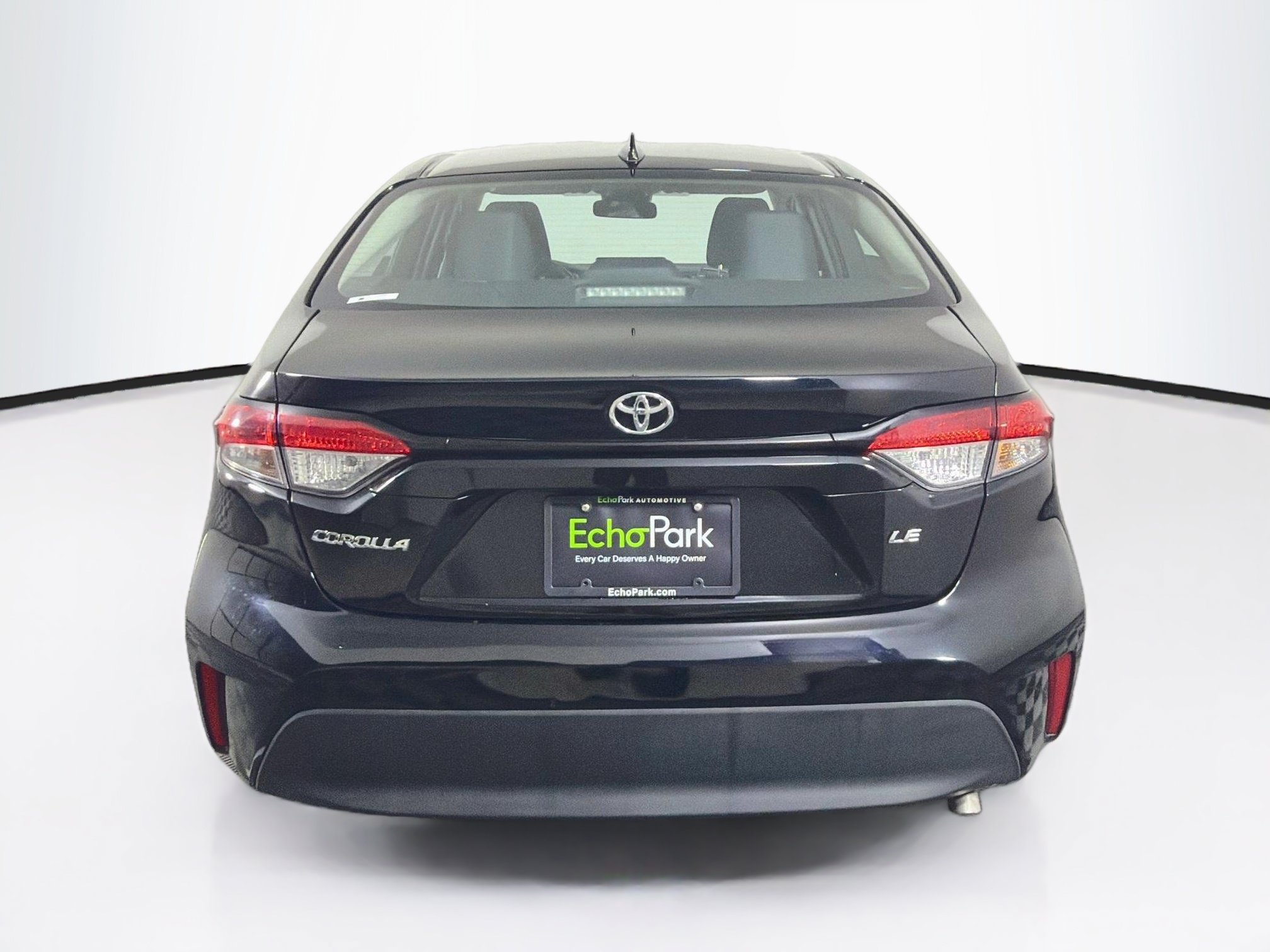 Used 2025 Toyota Corolla LE FWD image 7