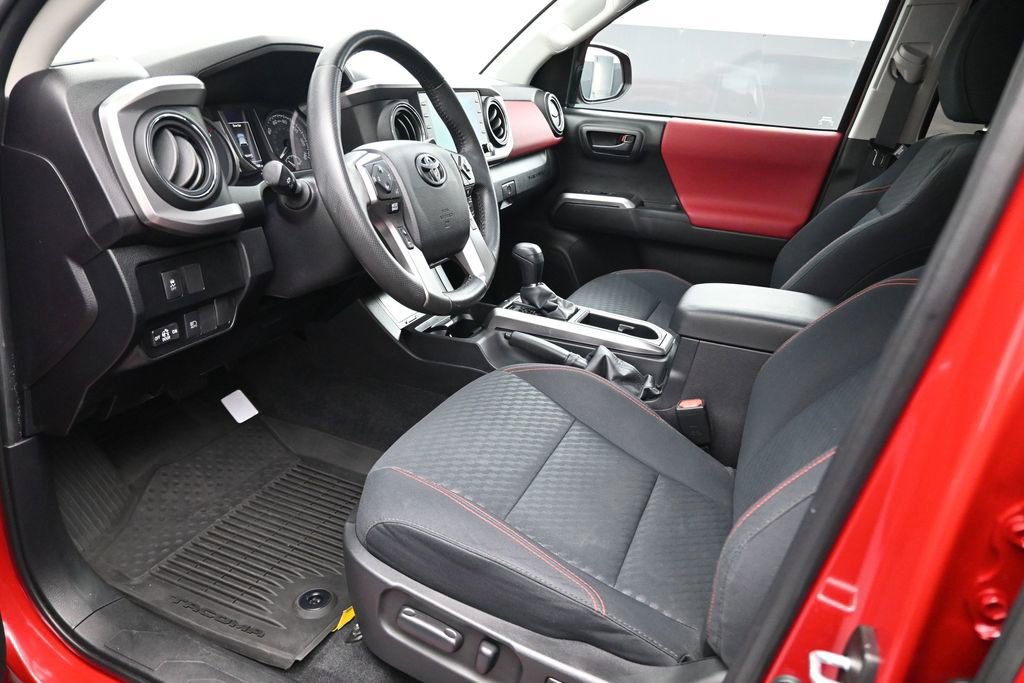 Used 2022 Toyota Tacoma SR5 w/ Technology Package RWD image 20