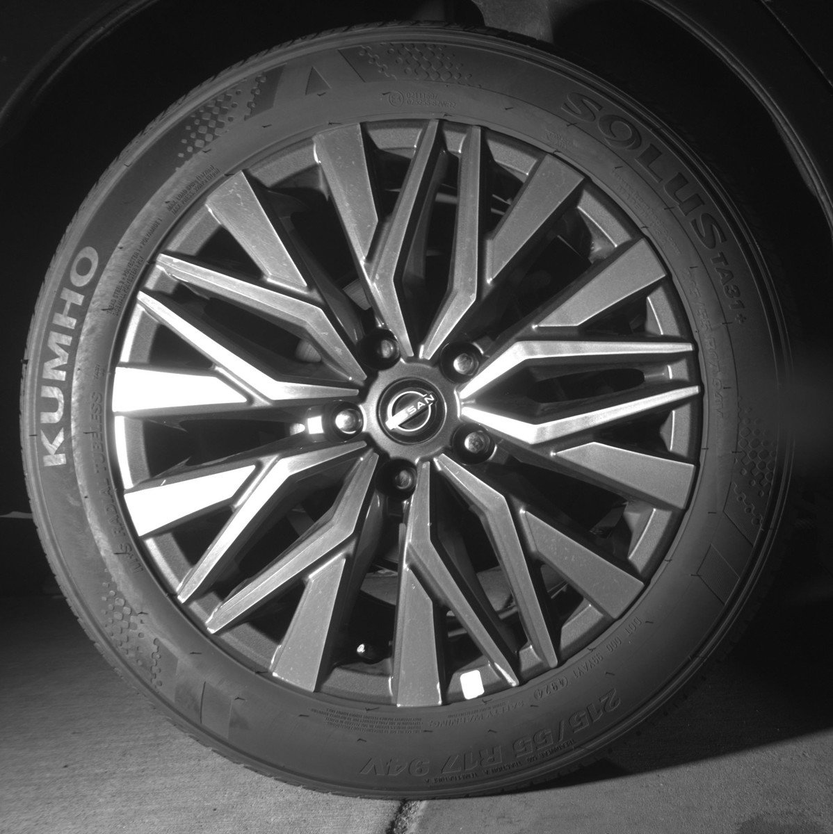 Used 2025 Nissan Altima 2.5 SV FWD image 15