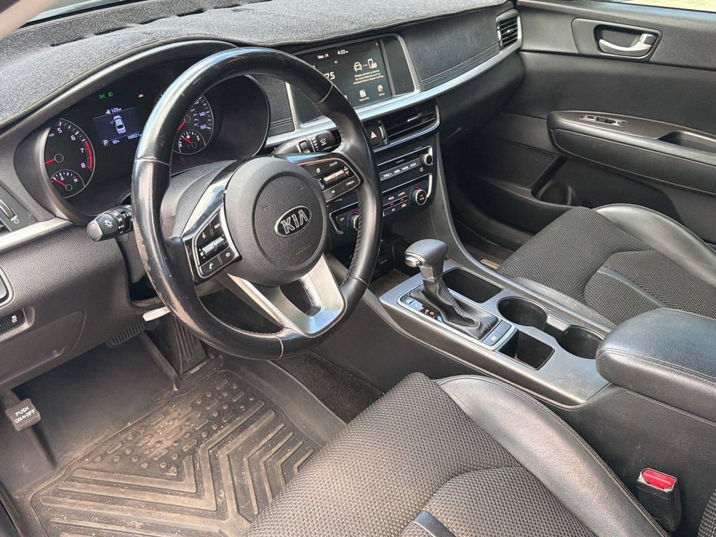 Used 2019 Kia Optima S FWD image 6