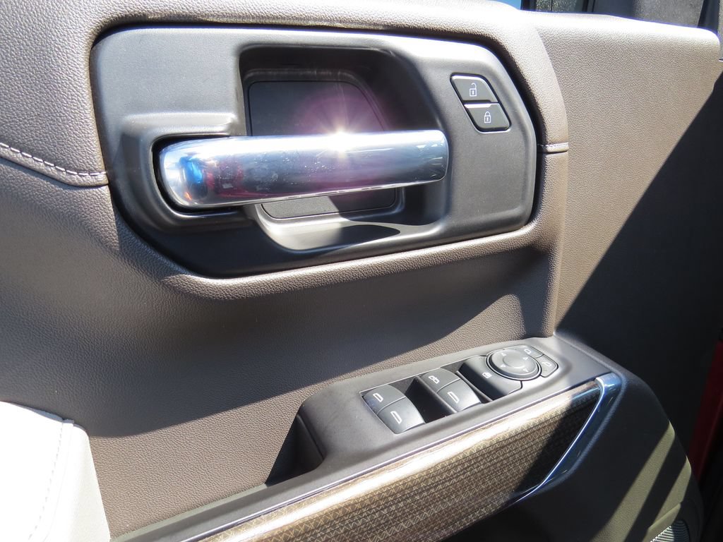 Used 2022 Chevrolet Silverado 1500 RST w/ Safety Package AWD/4WD image 19