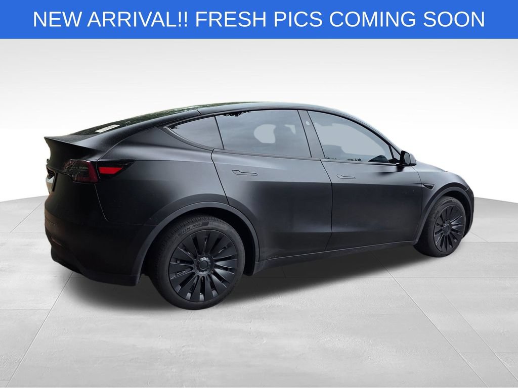 Used 2024 Tesla Model Y Long Range AWD/4WD image 4