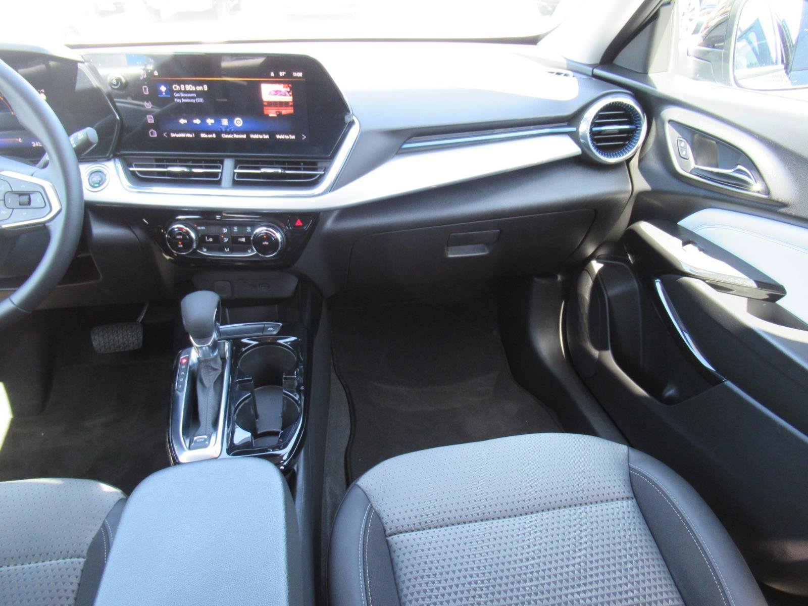 Used 2026 Chevrolet Trax LT w/ Driver Confidence Package FWD image 16