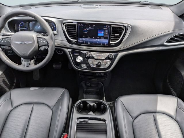 Used 2024 Chrysler Pacifica Limited FWD image 14