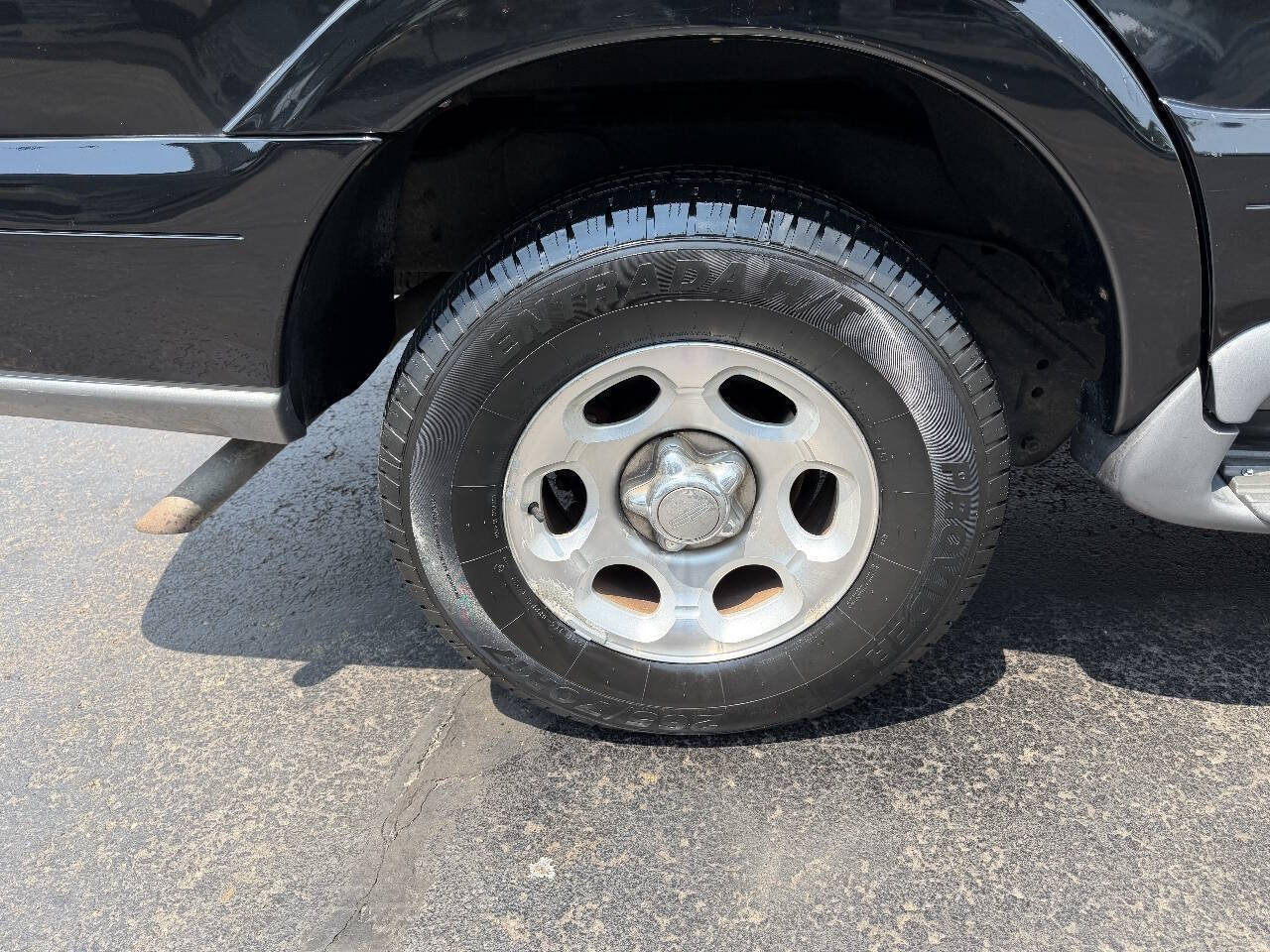 Used 1998 Lincoln Navigator 4WD image 9