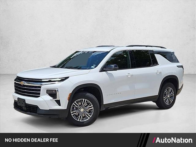Used 2026 Chevrolet Traverse LT FWD image 1