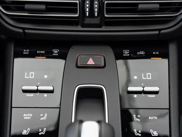 Certified 2025 Porsche Macan image 19