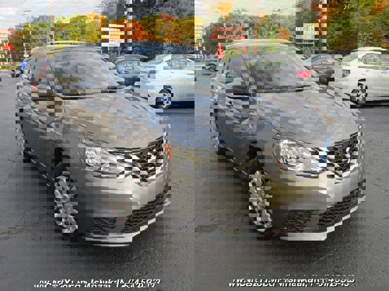 Used 2019 Nissan Sentra S image 1