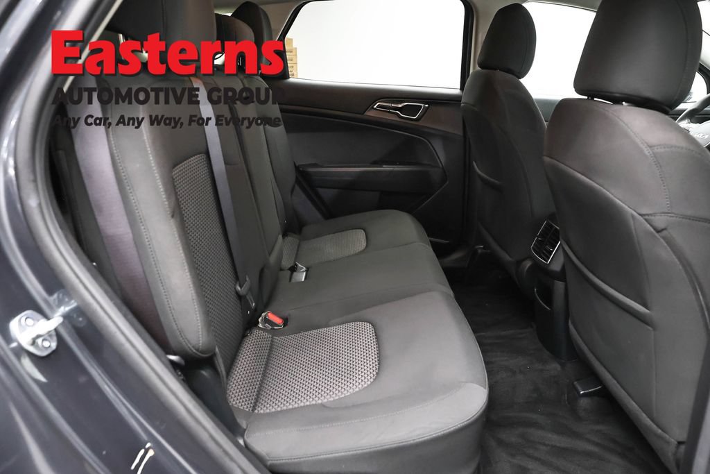 Used 2023 Kia Sportage LX AWD/4WD image 24
