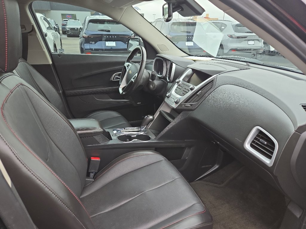 Used 2017 Chevrolet Equinox Premier w/ Enhanced Convenience Package AWD/4WD image 19