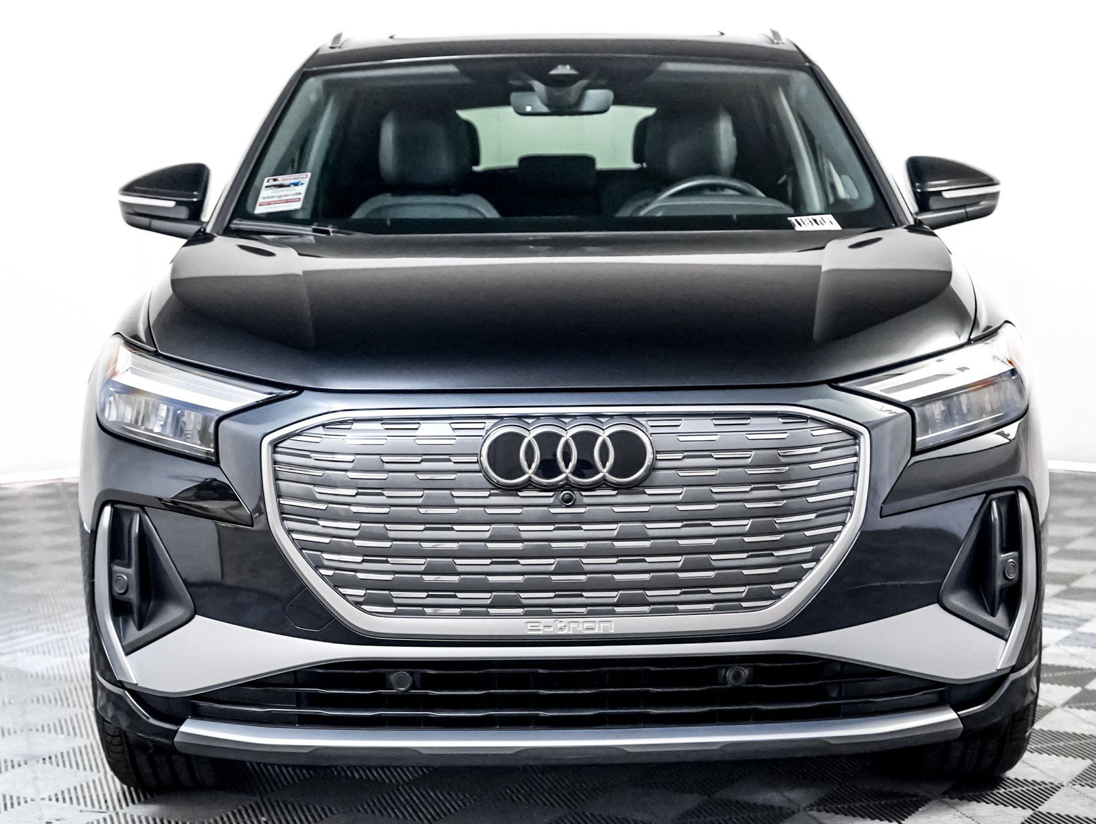 Used 2024 Audi Q4 e-tron Premium Plus w/ Premium Plus image 8