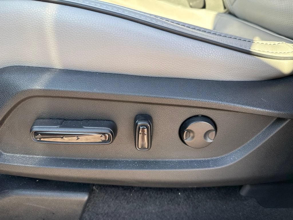 Certified 2025 Honda Pilot Elite image 19