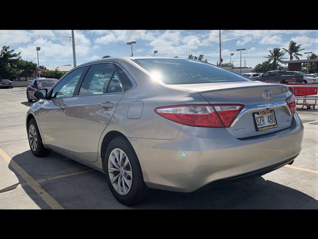 Used 2017 Toyota Camry LE FWD image 7