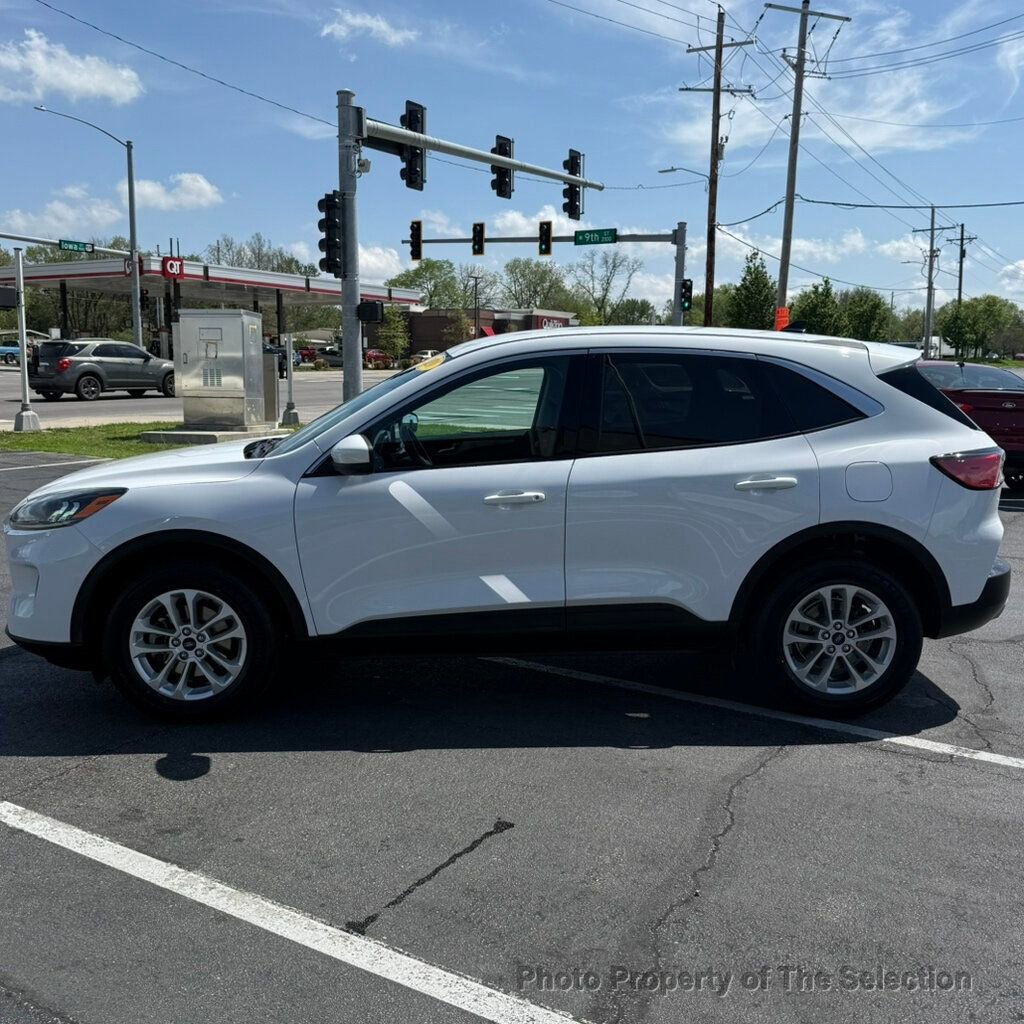 Used 2020 Ford Escape SE image 10