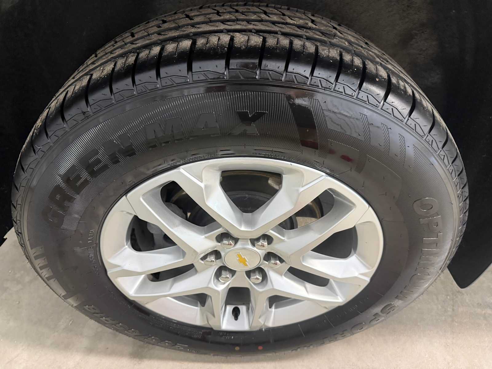 Used 2022 Chevrolet Traverse LS FWD image 13