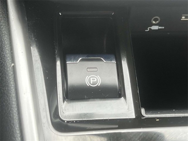 Used 2020 Subaru Outback Limited image 28