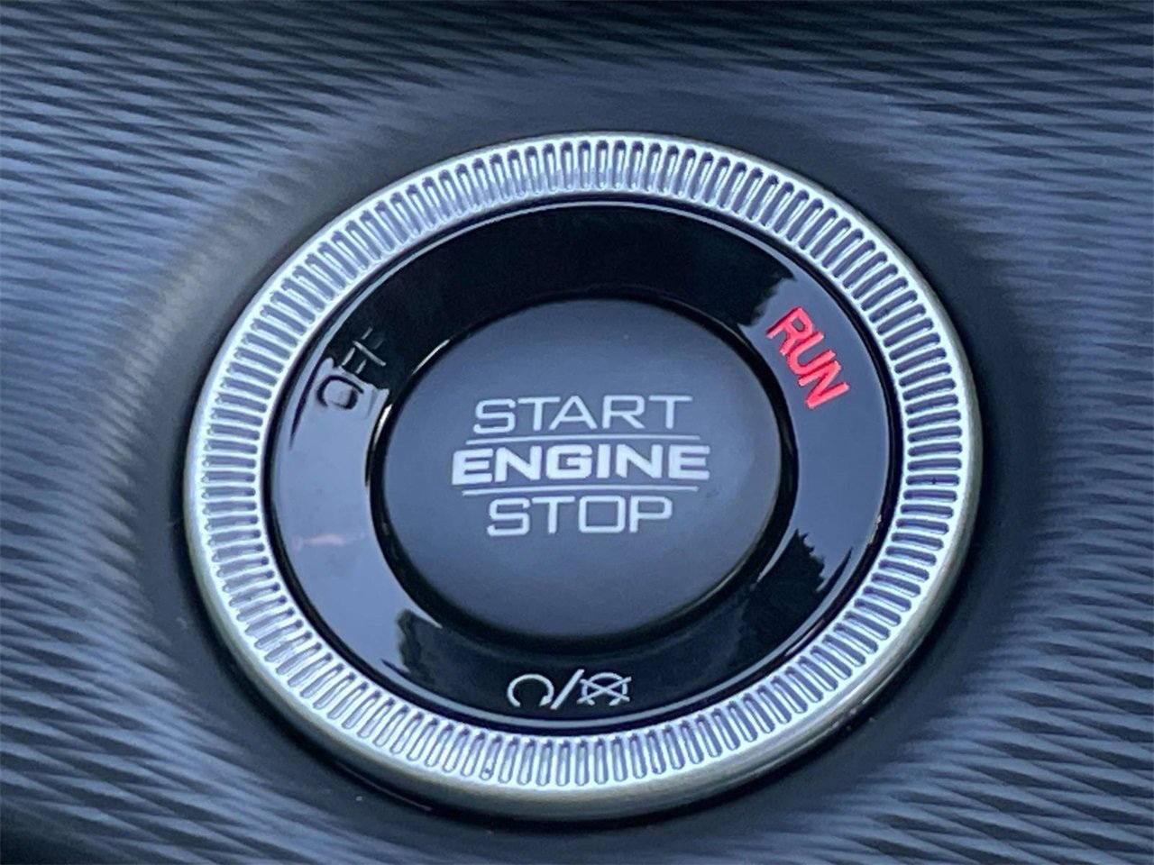 New 2025 Jeep Grand Cherokee Altitude image 16