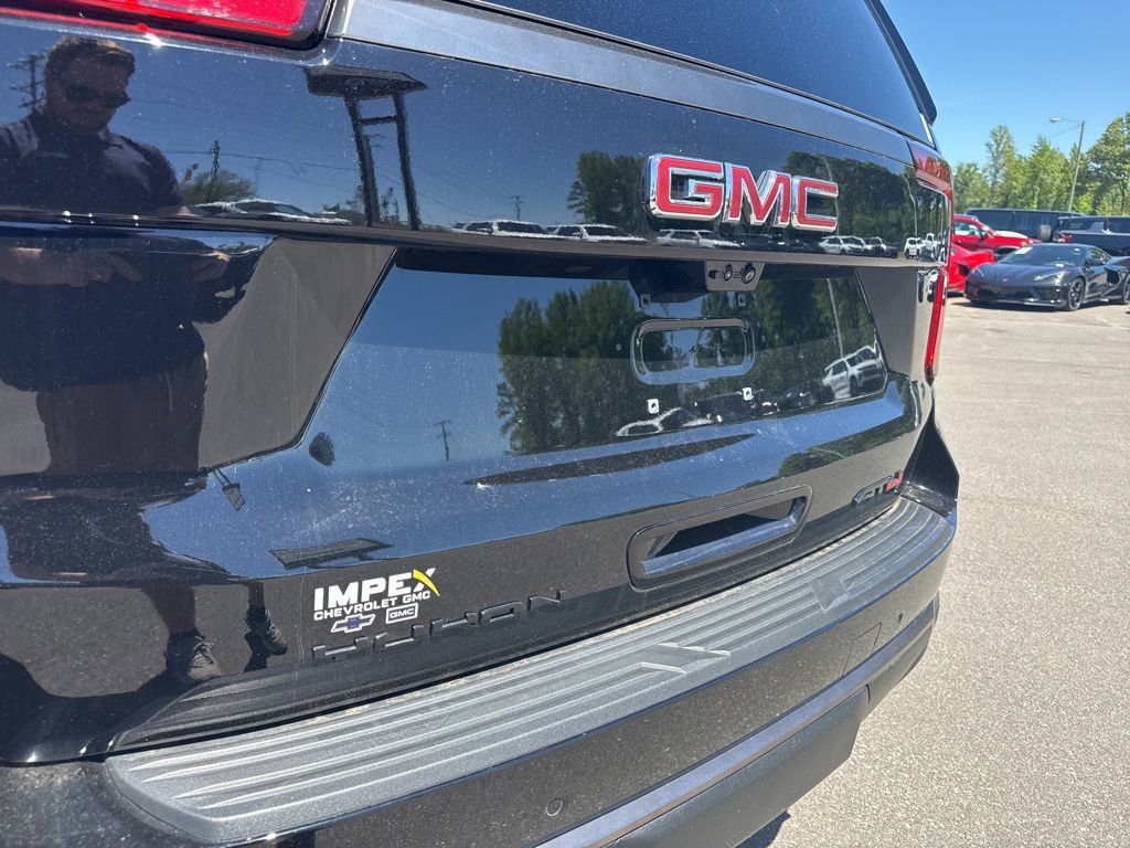 Used 2025 GMC Yukon XL AT4 Ultimate w/ LPO, AT4 Appearance Package AWD/4WD image 37