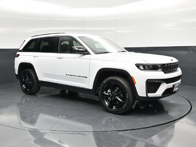 New 2027 Jeep Grand Cherokee Limited w/ Limited Altitude Package AWD/4WD image 3