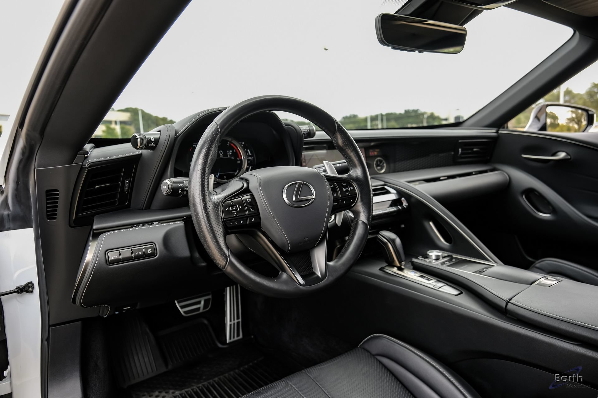 Used 2021 Lexus LC 500 Convertible w/ Touring Package RWD image 2