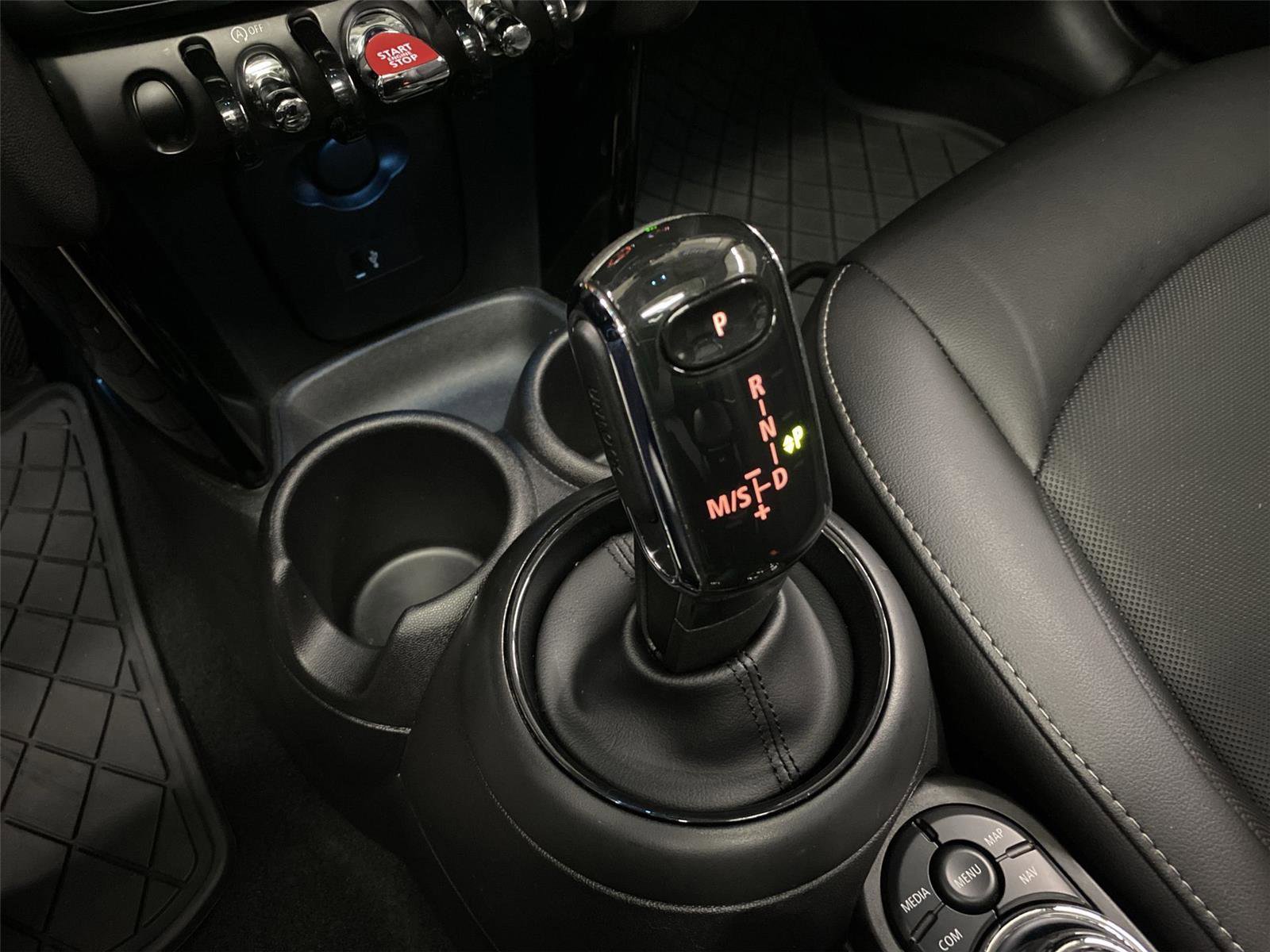 Certified 2022 MINI Cooper 4-Door Hardtop image 26