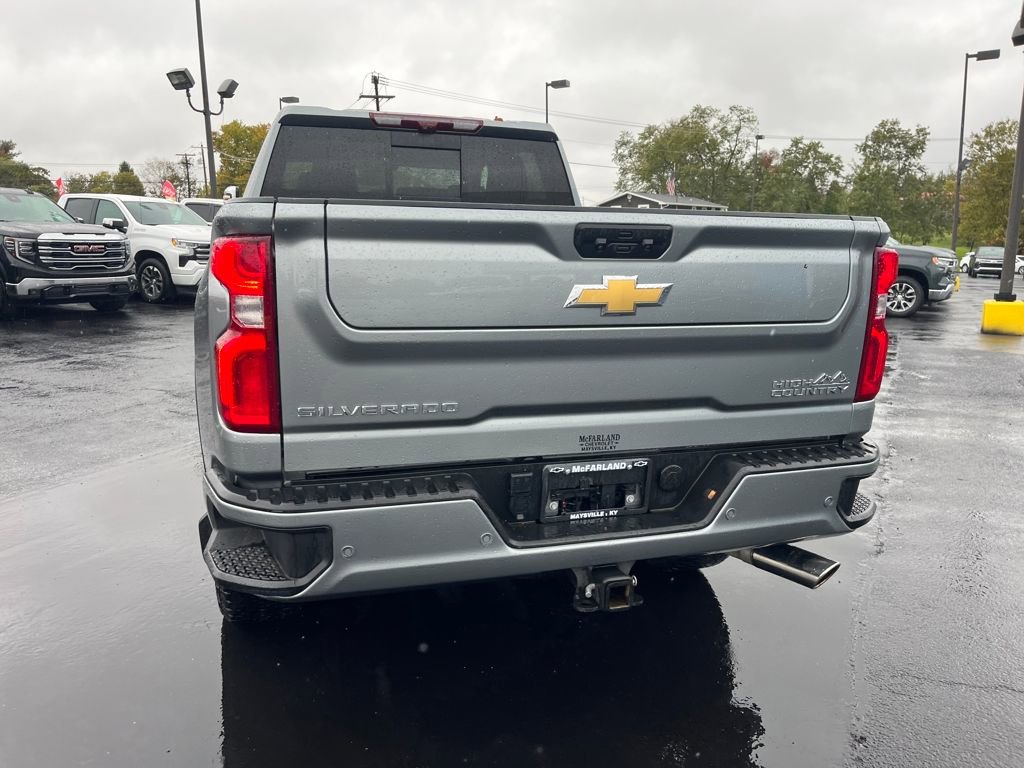 Used 2024 Chevrolet Silverado 2500 High Country w/ High Country Premium Package image 4