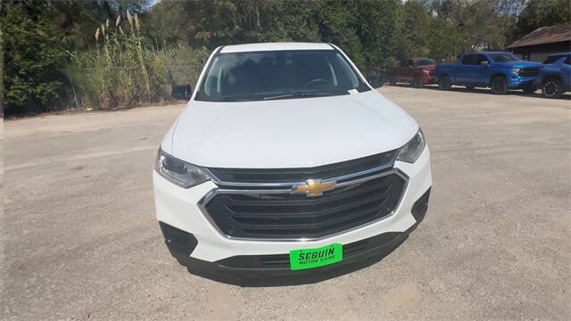 Used 2021 Chevrolet Traverse LS FWD image 3
