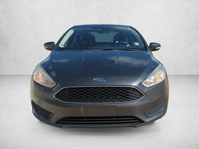 Used 2017 Ford Focus SE FWD image 2