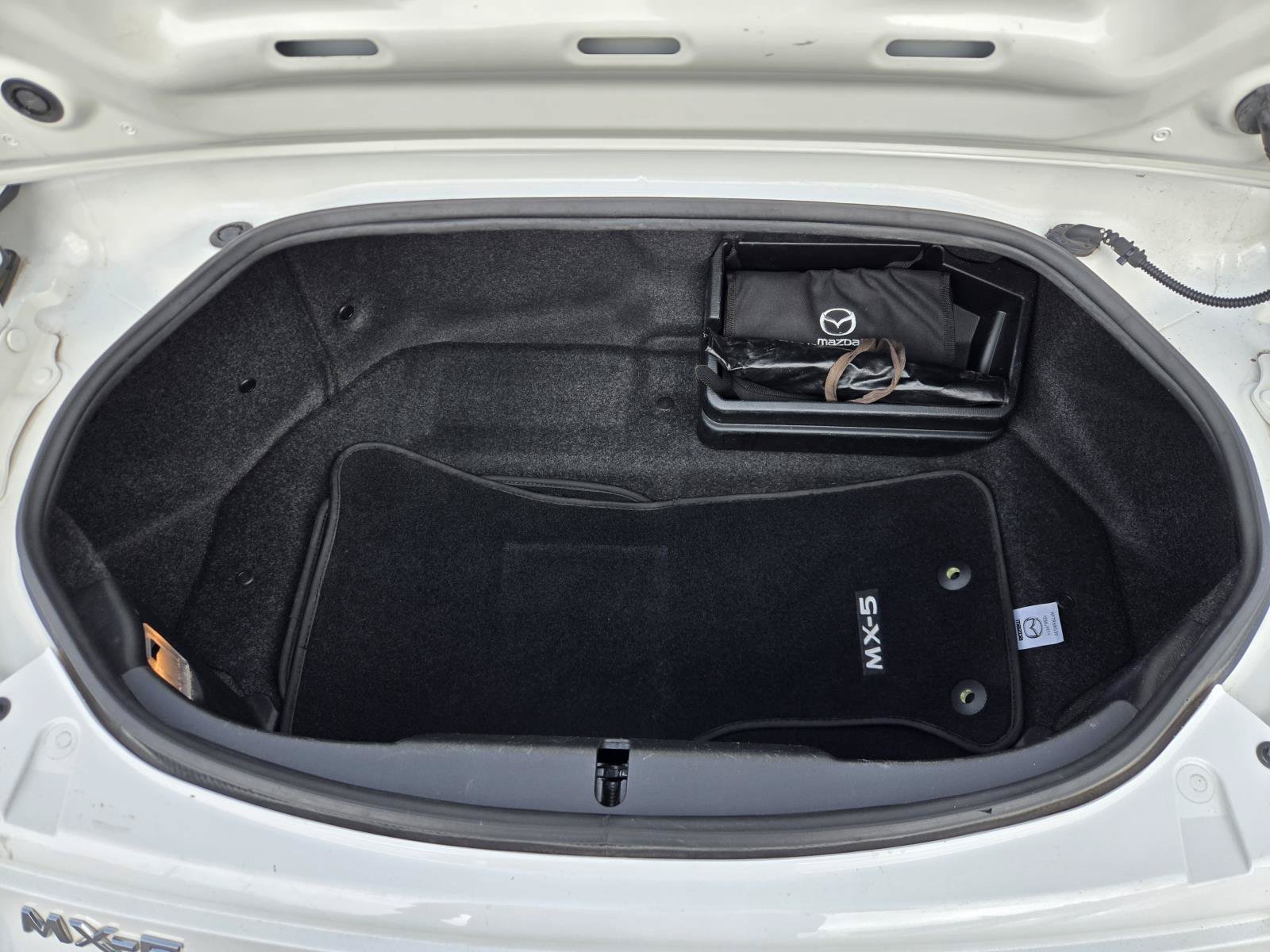 Used 2020 MAZDA MX-5 Miata RF Club RWD image 24