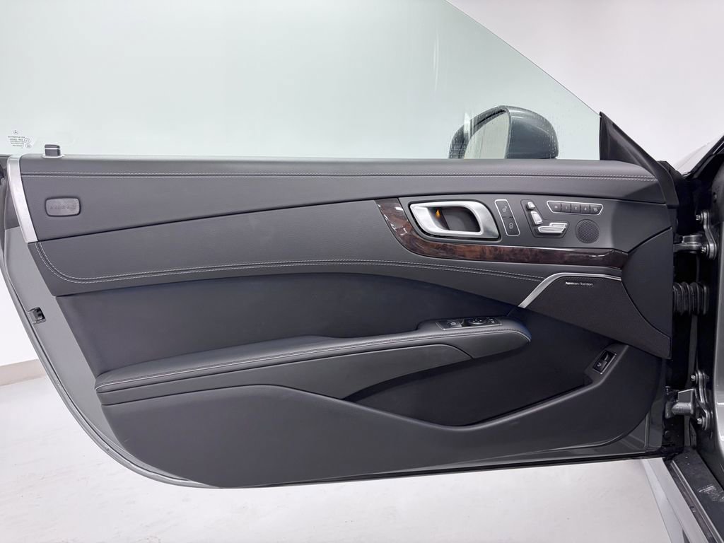 Used 2019 Mercedes-Benz SL 550 image 13