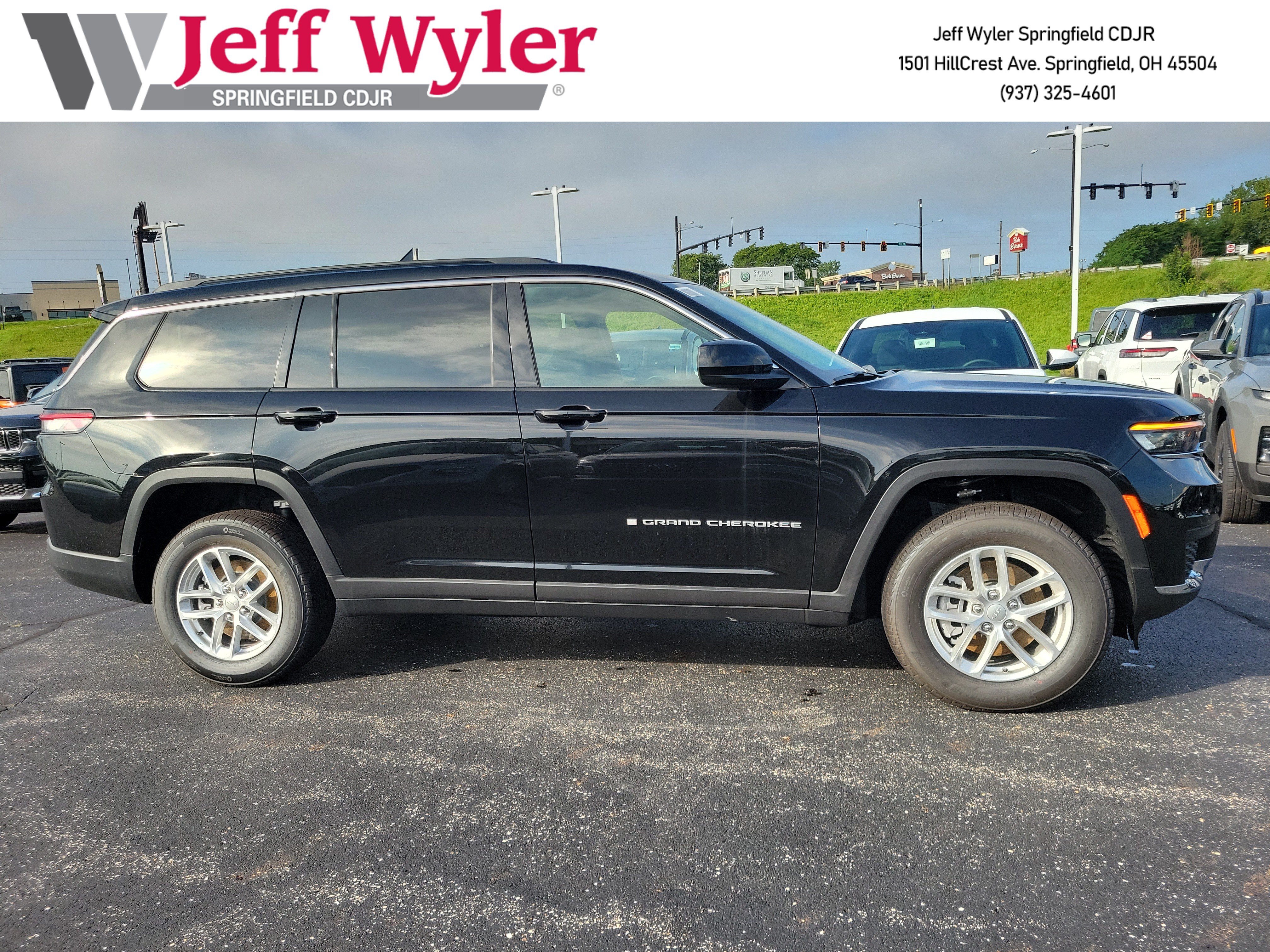 New 2026 Jeep Grand Cherokee L Laredo AWD/4WD image 3