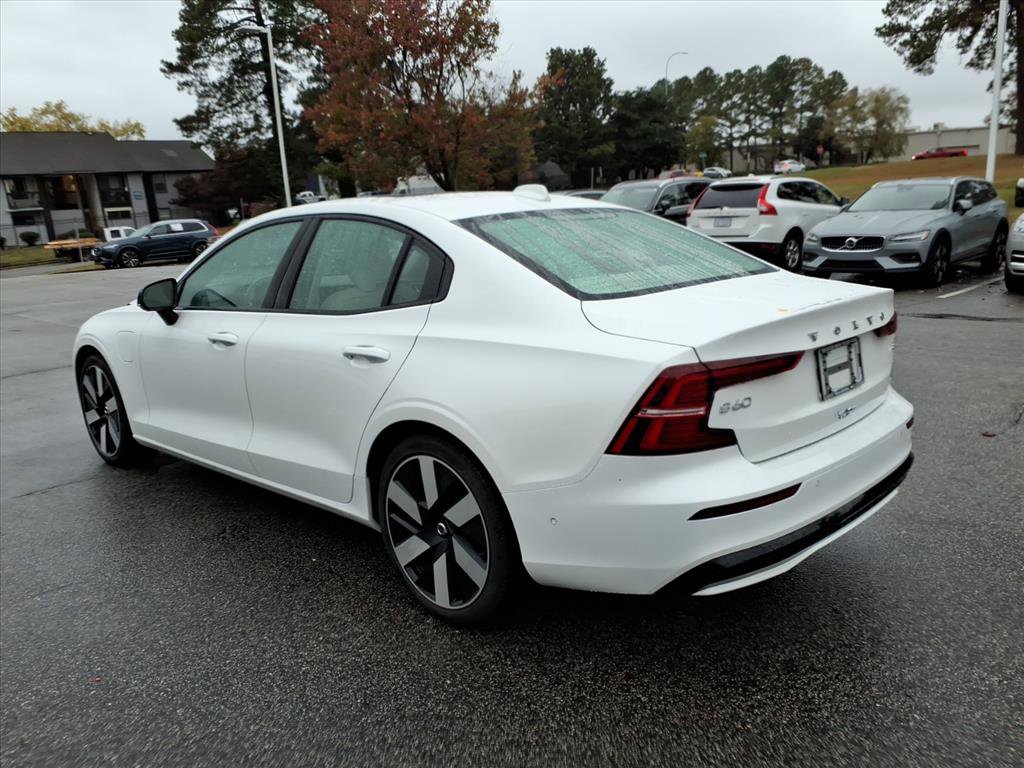 Certified 2025 Volvo S60 T8 Ultra w/ Climate Package image 7