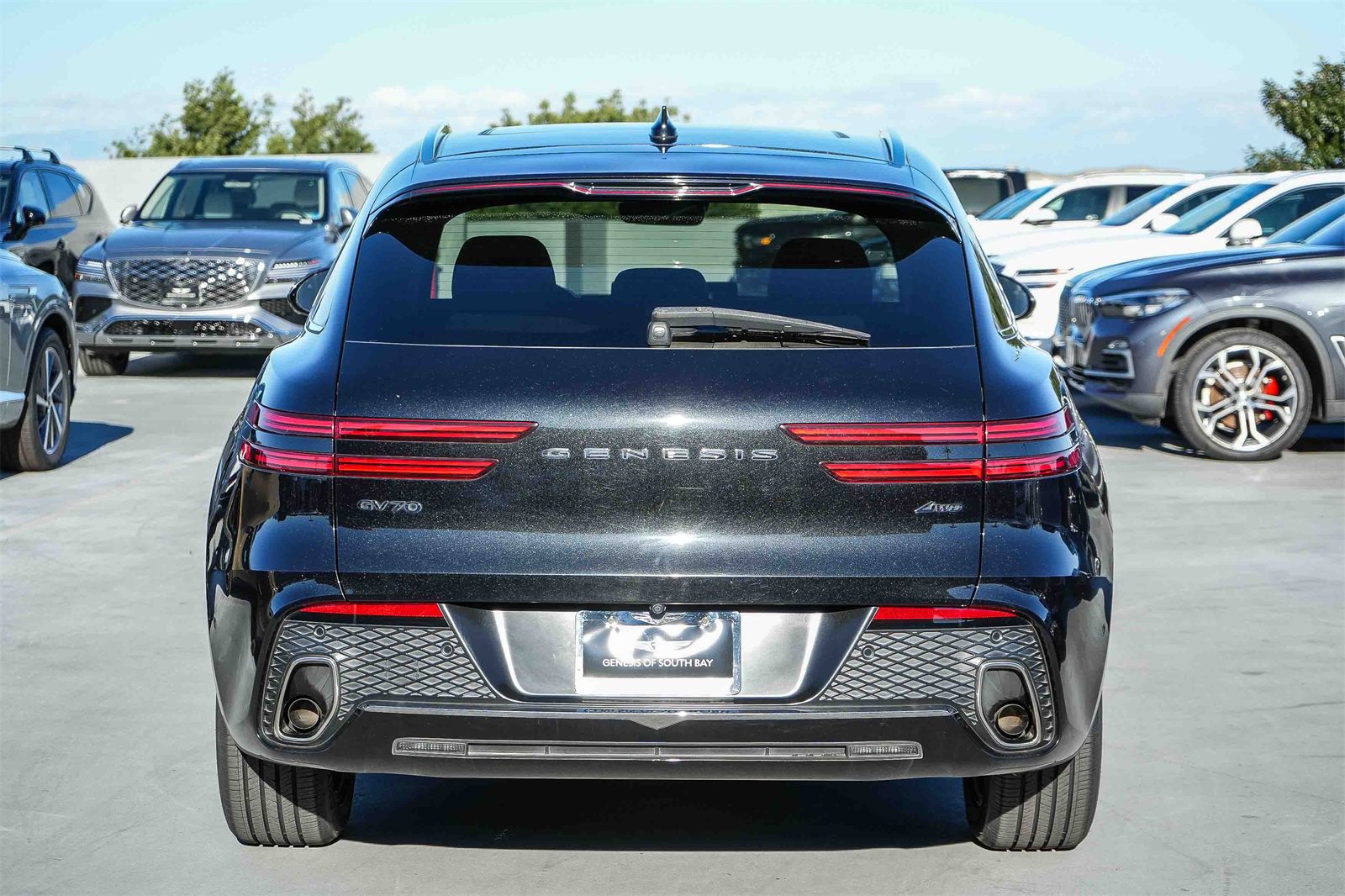 Used 2023 Genesis GV70 2.5T w/ Advanced Package image 7