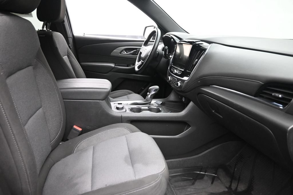 Used 2023 Chevrolet Traverse LT AWD/4WD image 9