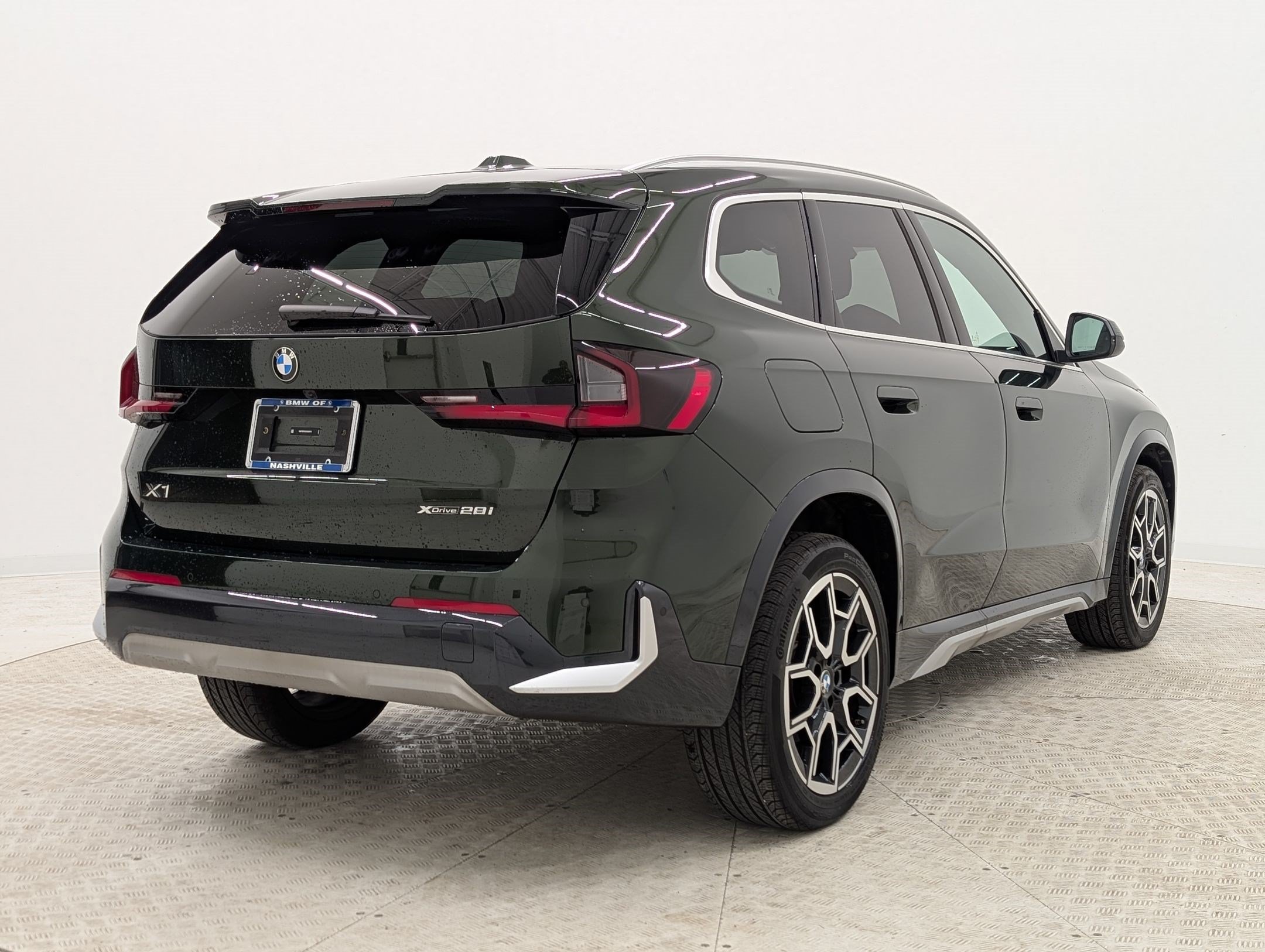 Used 2025 BMW X1 xDrive28i w/ Convenience Package AWD/4WD image 9