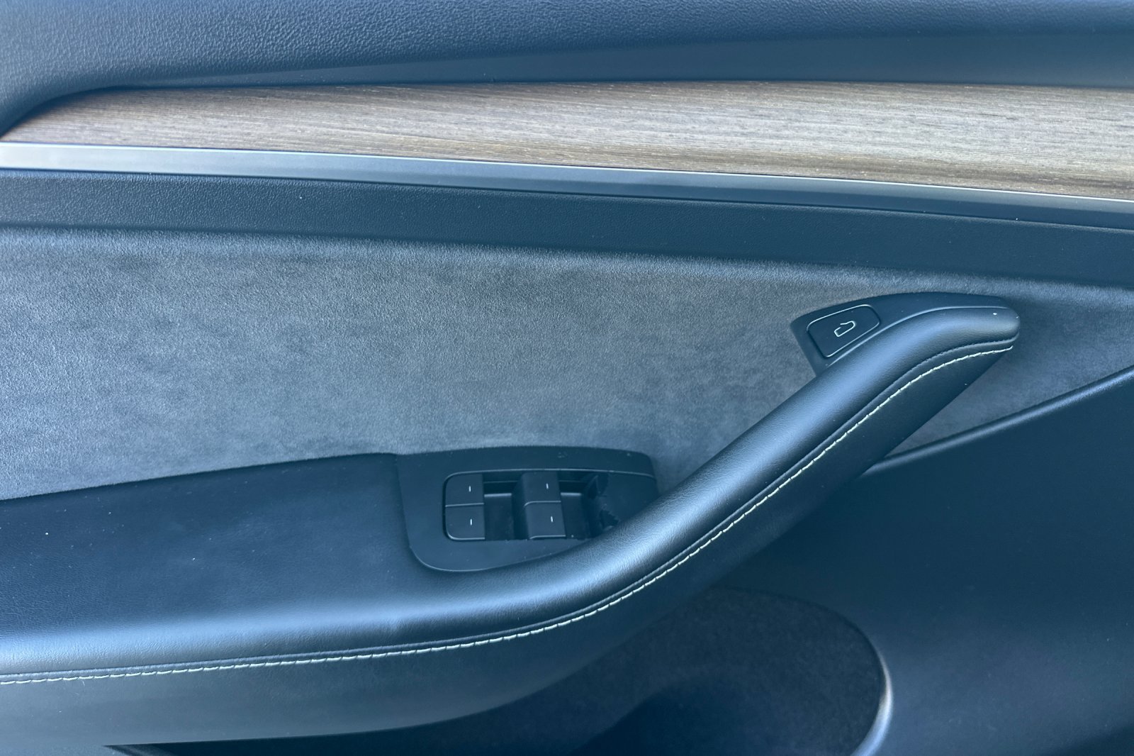 Used 2023 Tesla Model Y Performance AWD/4WD image 11