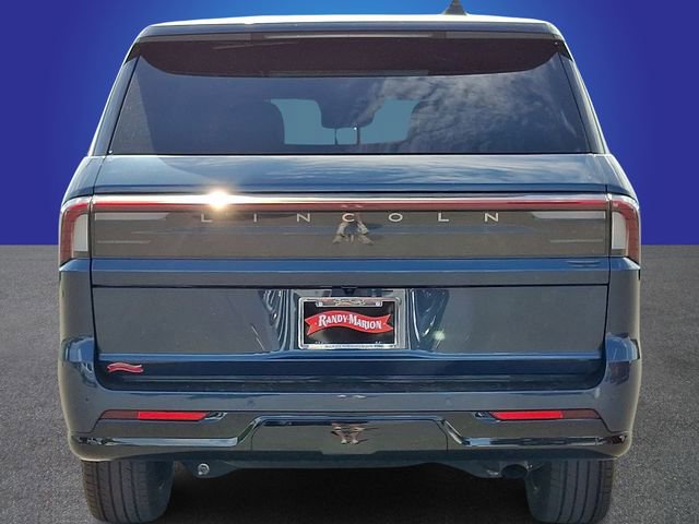Used 2025 Lincoln Navigator L Reserve image 5