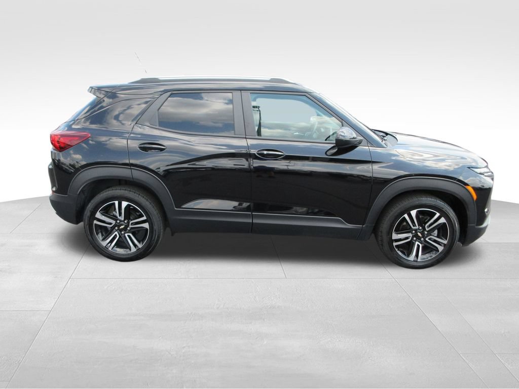 Certified 2024 Chevrolet TrailBlazer LT w/ Convenience Package FWD image 6