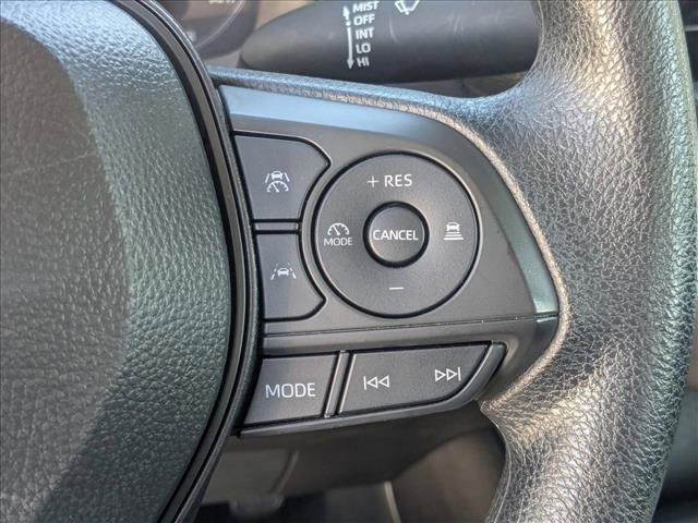 Used 2025 Toyota Corolla LE image 5
