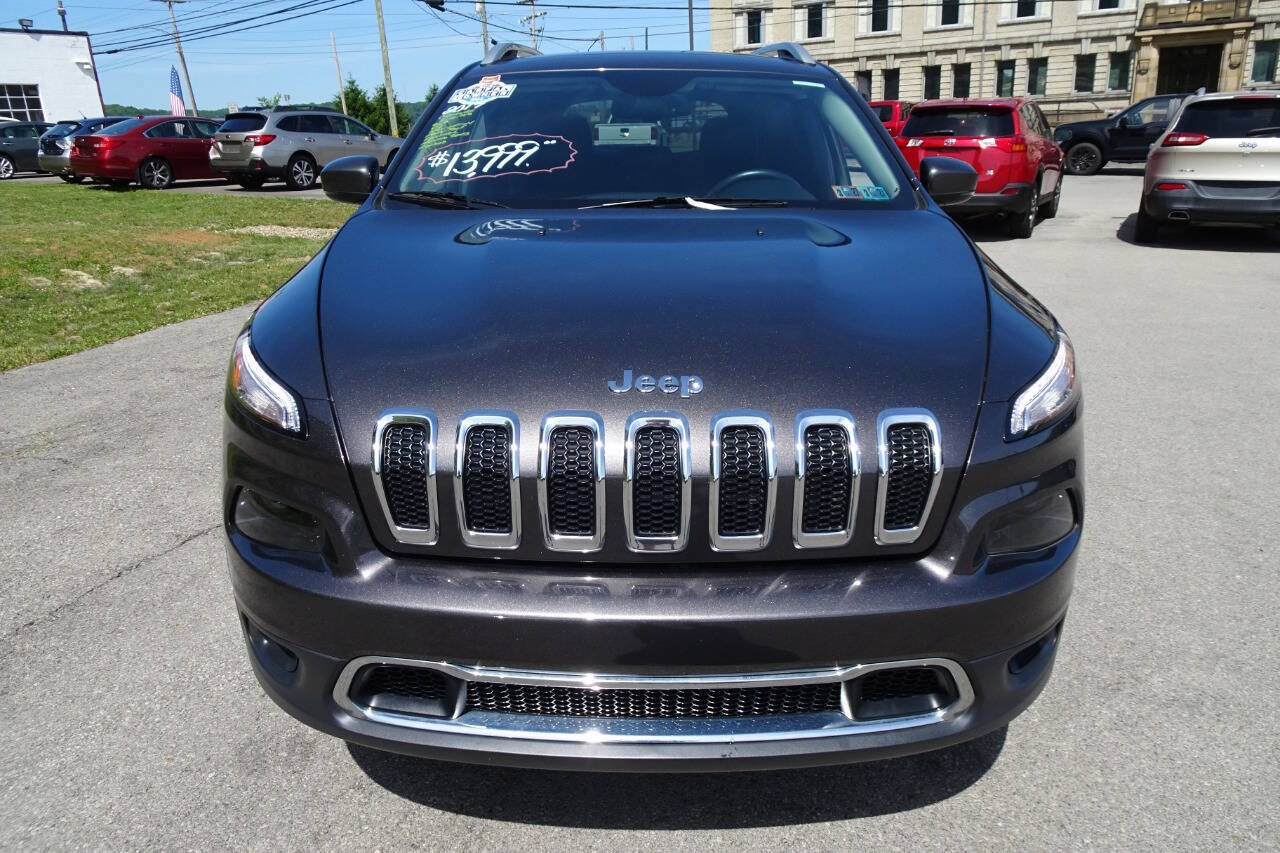 Used 2017 Jeep Cherokee Limited AWD/4WD image 3