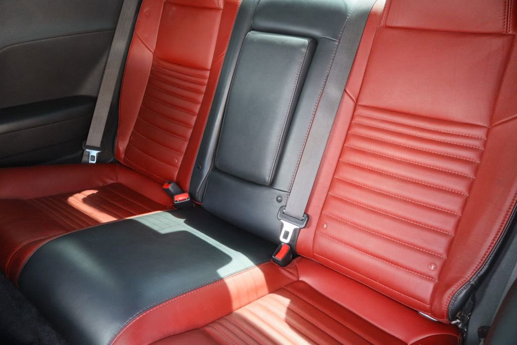 Used 2014 Dodge Challenger R/T RWD image 22