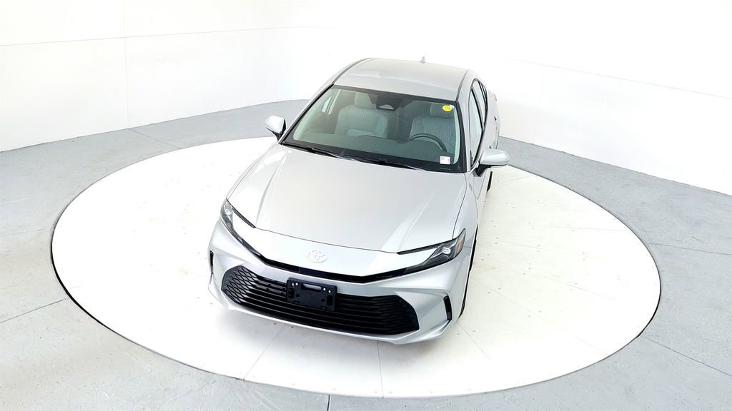 Used 2026 Toyota Camry LE AWD/4WD image 20