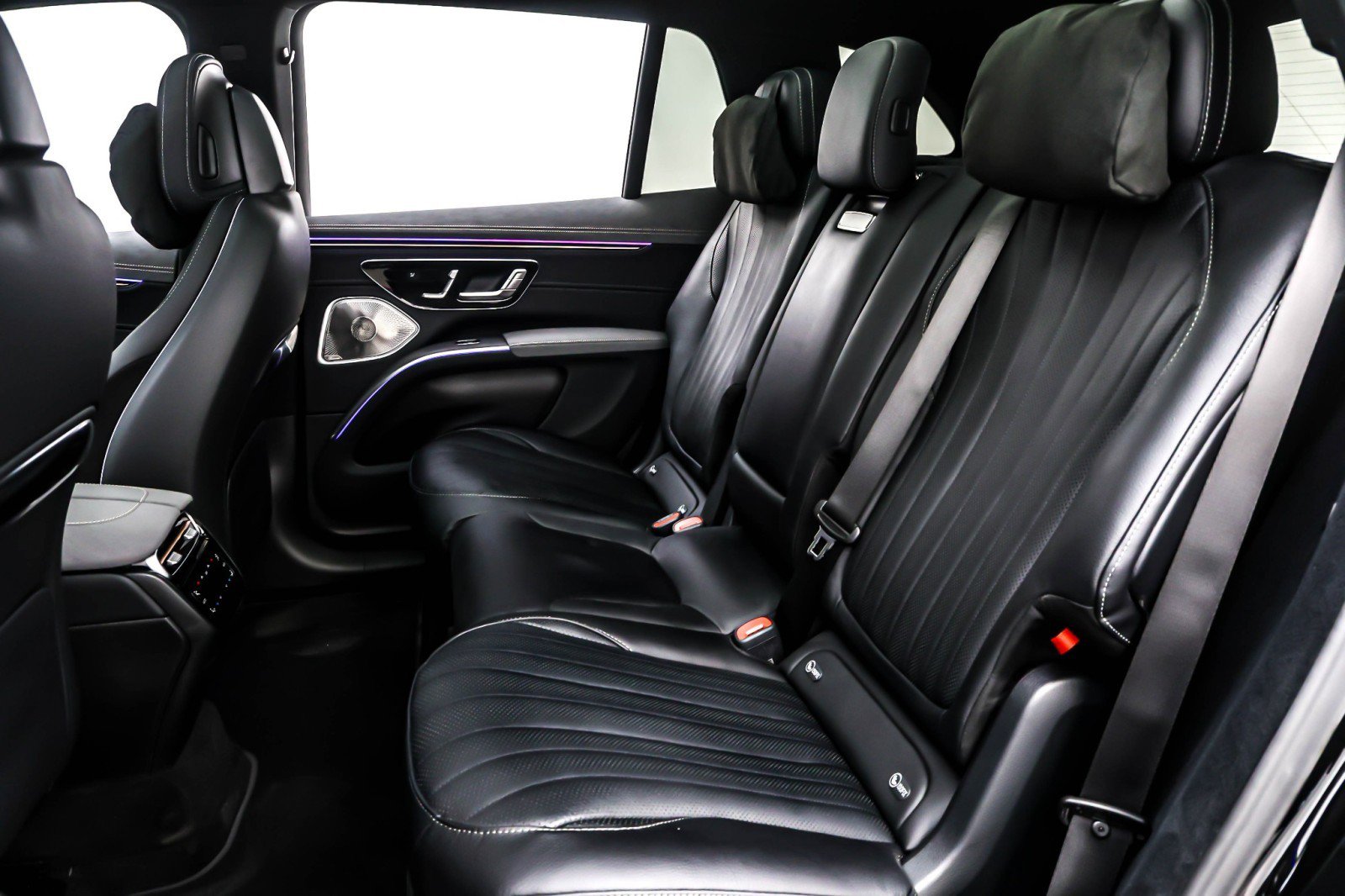 New 2026 Mercedes-Benz EQS 400 4MATIC SUV image 8