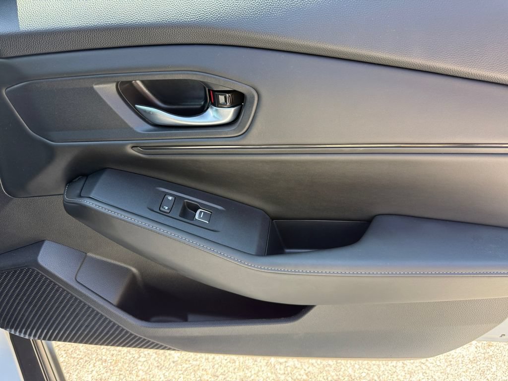 Used 2025 Honda Accord Sport image 19